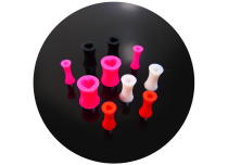 Pack of 10 heart-shaped silicone tunnels in mixed colors and sizes